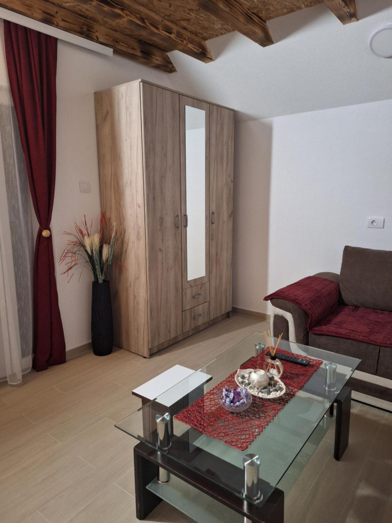 Apartmani Lena بلوزين المظهر الخارجي الصورة