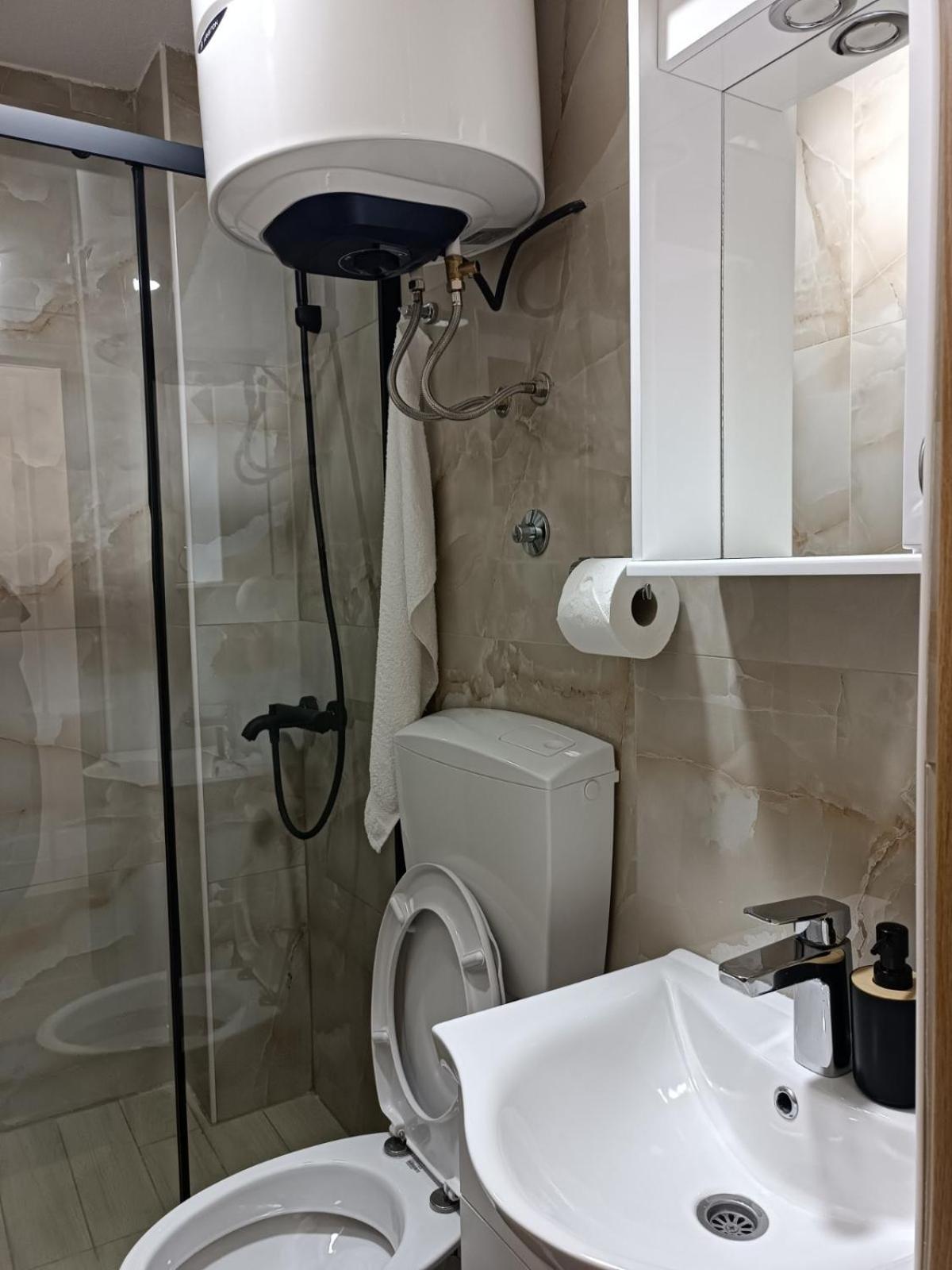 Apartmani Lena بلوزين المظهر الخارجي الصورة