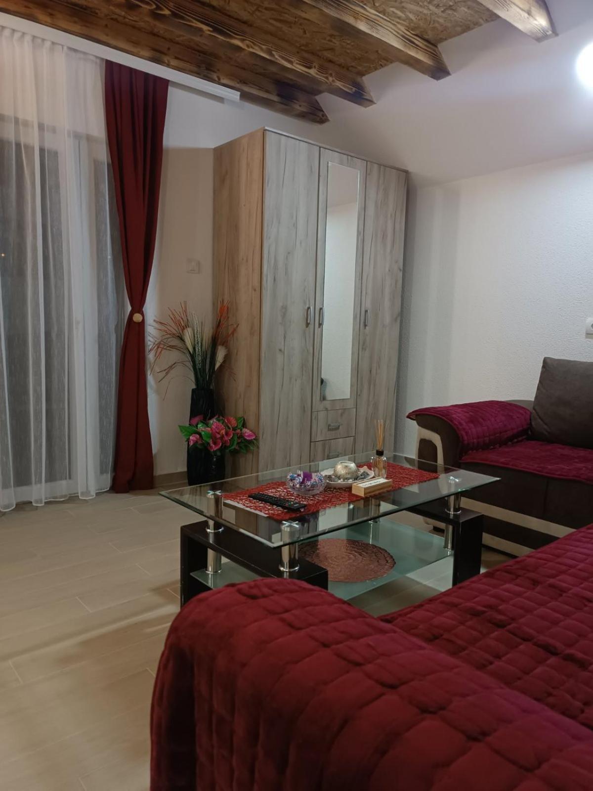 Apartmani Lena بلوزين المظهر الخارجي الصورة