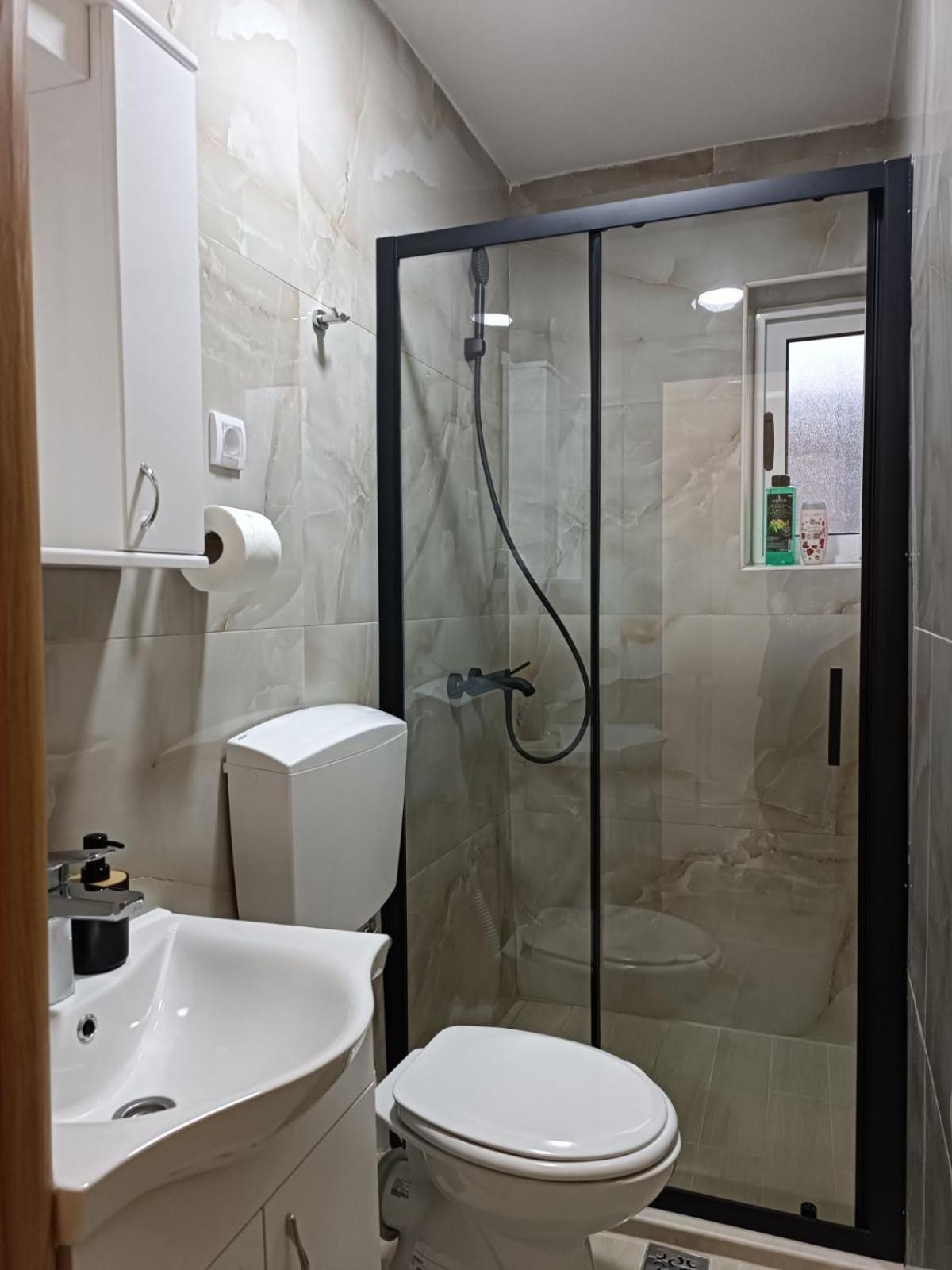 Apartmani Lena بلوزين المظهر الخارجي الصورة